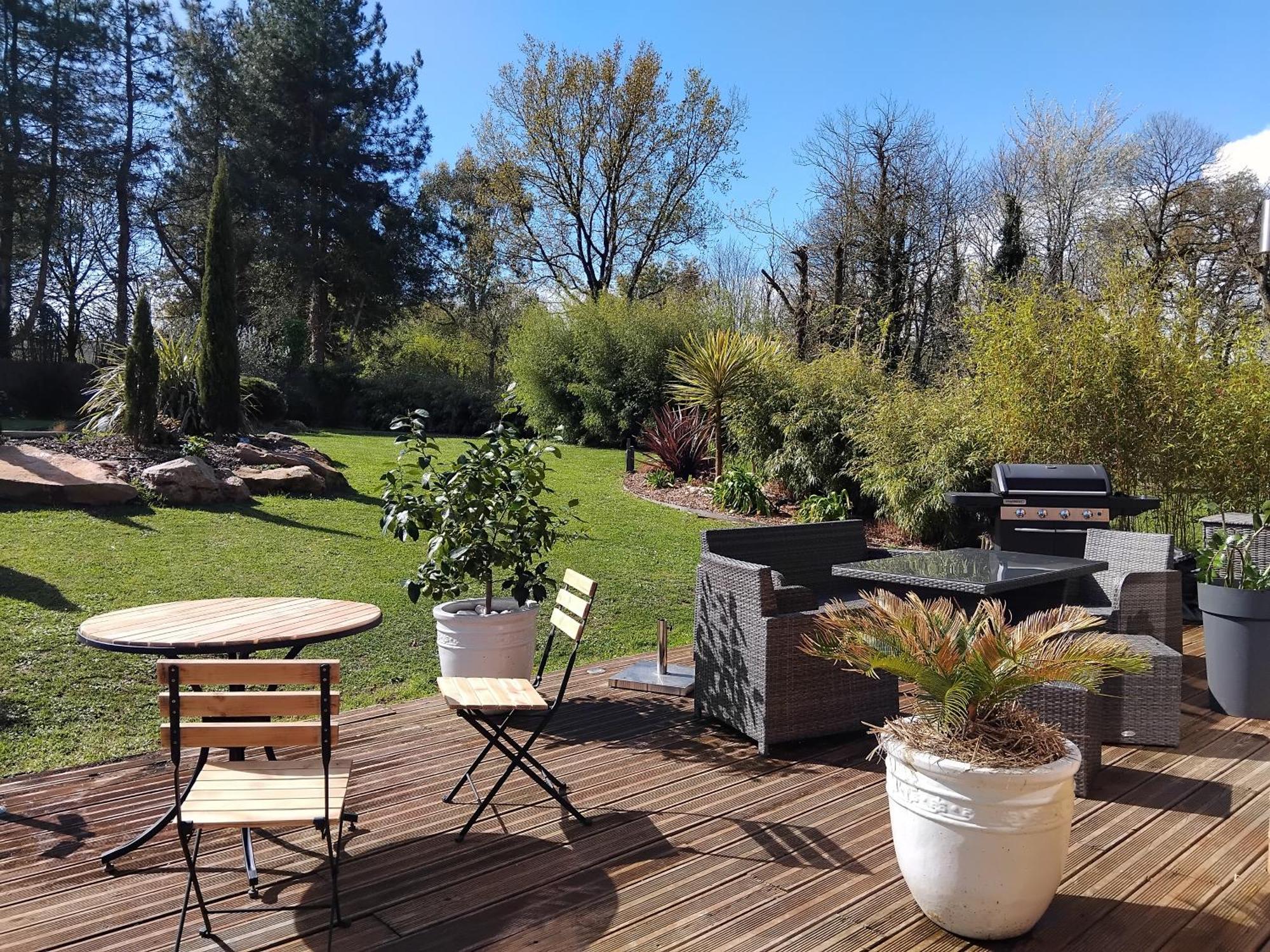 Chambre Dans Un Ecrin De Verdure Angrie Exterior photo